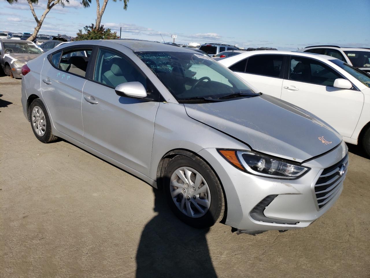 Photo 3 VIN: 5NPD74LF7HH081484 - HYUNDAI ELANTRA 