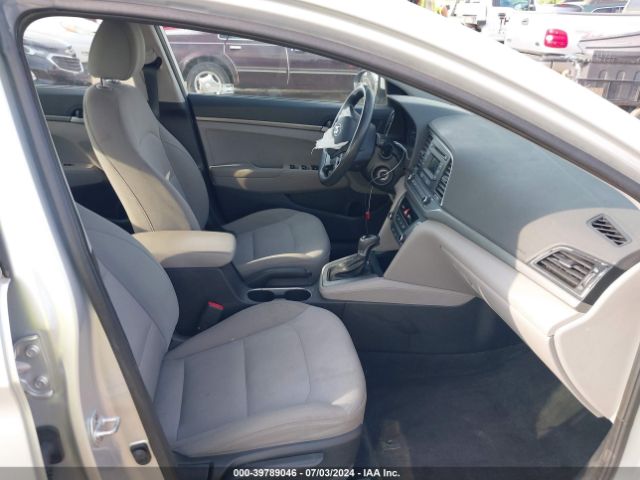 Photo 4 VIN: 5NPD74LF7HH104469 - HYUNDAI ELANTRA 