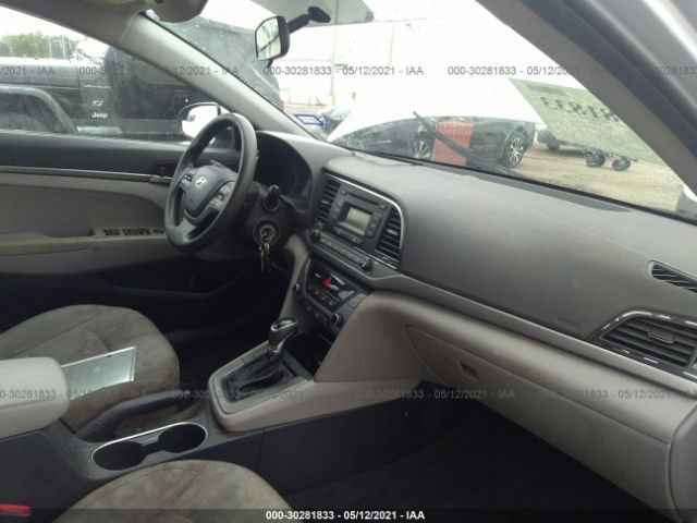 Photo 4 VIN: 5NPD74LF7HH155244 - HYUNDAI ELANTRA 