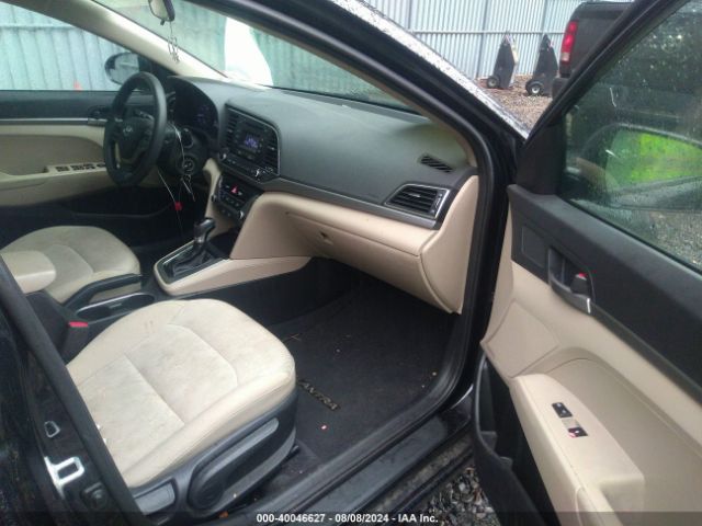 Photo 4 VIN: 5NPD74LF7HH178720 - HYUNDAI ELANTRA 