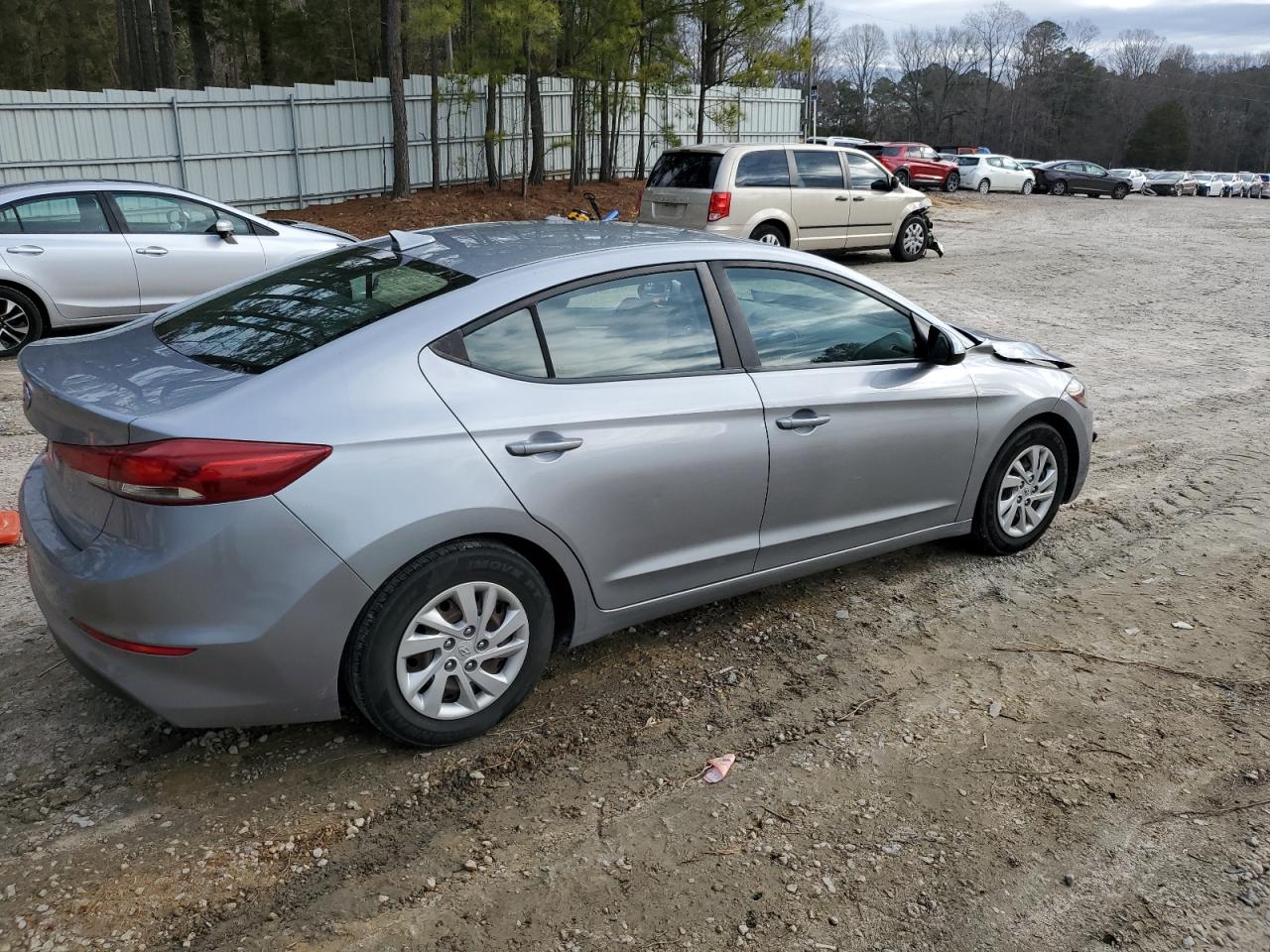 Photo 2 VIN: 5NPD74LF7HH180760 - HYUNDAI ELANTRA 