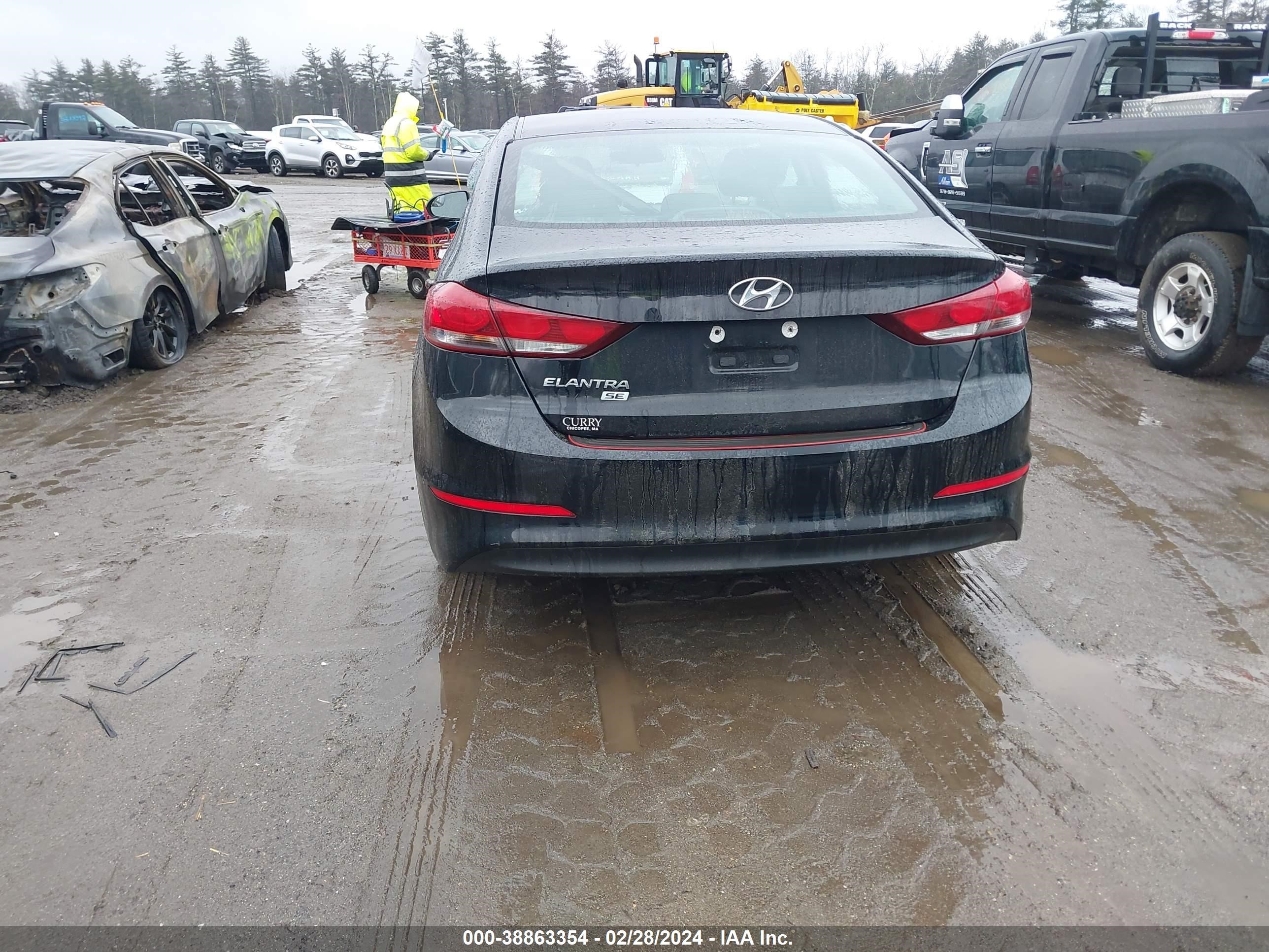 Photo 15 VIN: 5NPD74LF7JH245693 - HYUNDAI ELANTRA 