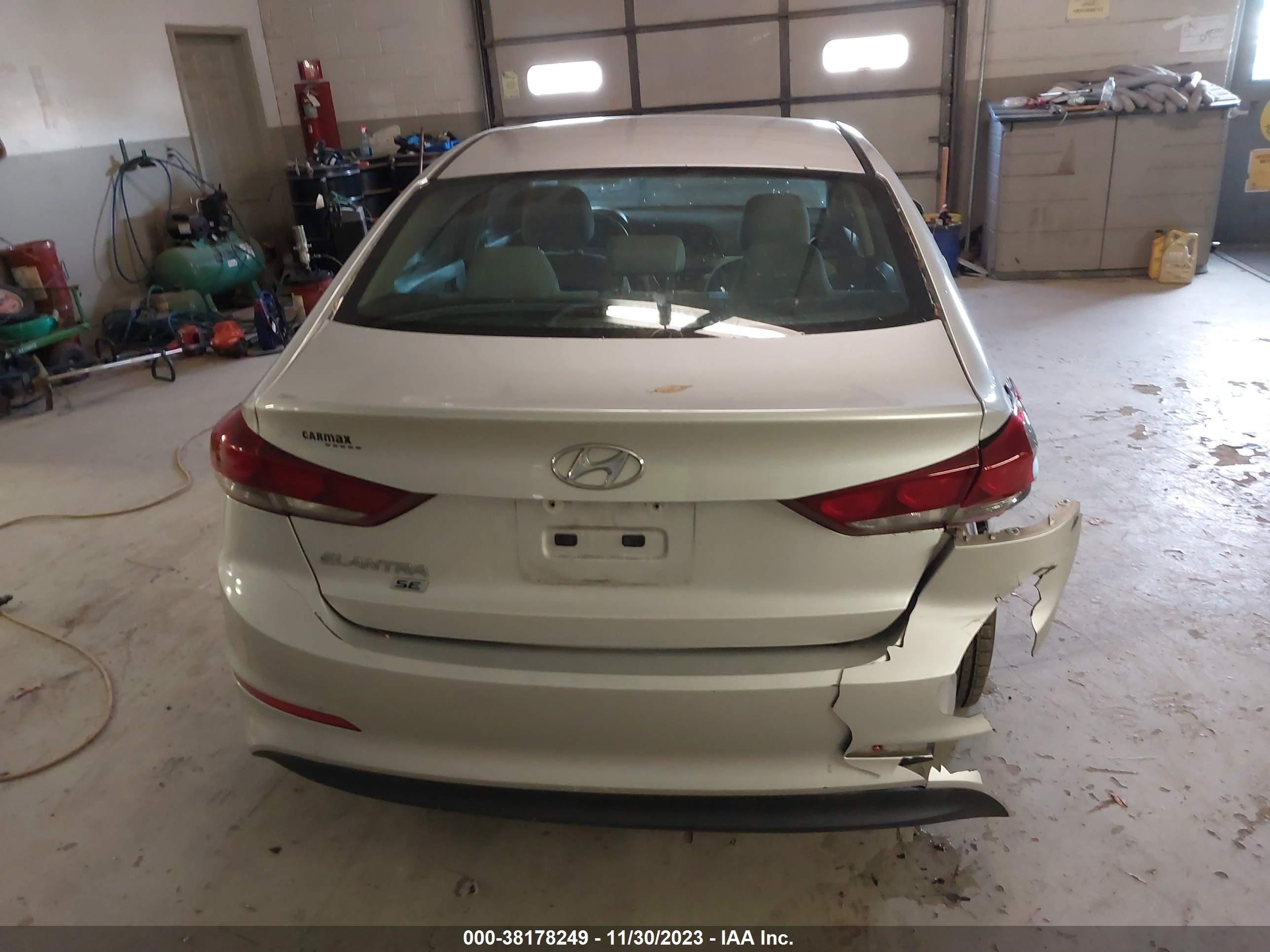 Photo 15 VIN: 5NPD74LF7JH282825 - HYUNDAI ELANTRA 