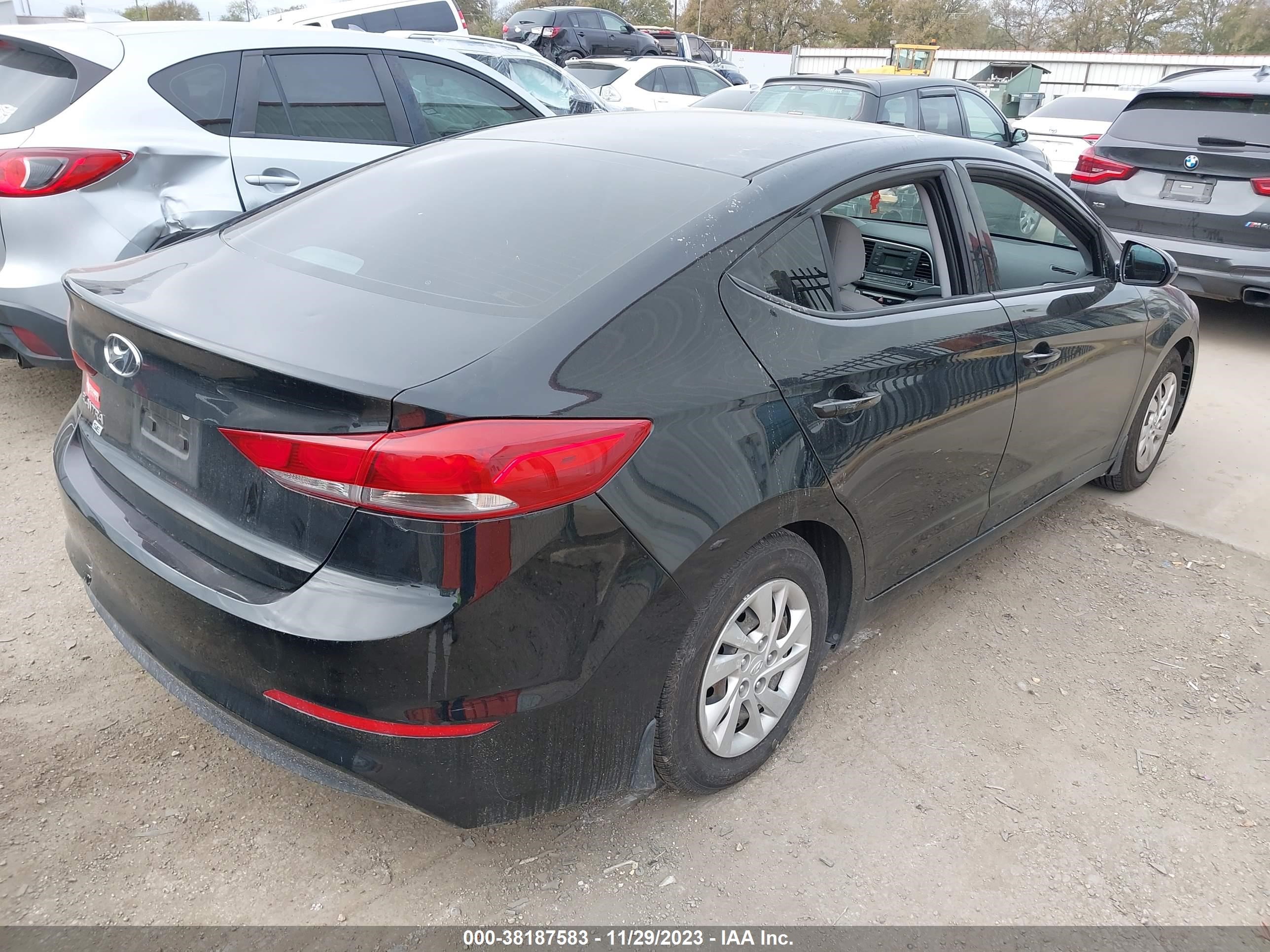 Photo 3 VIN: 5NPD74LF7JH314768 - HYUNDAI ELANTRA 