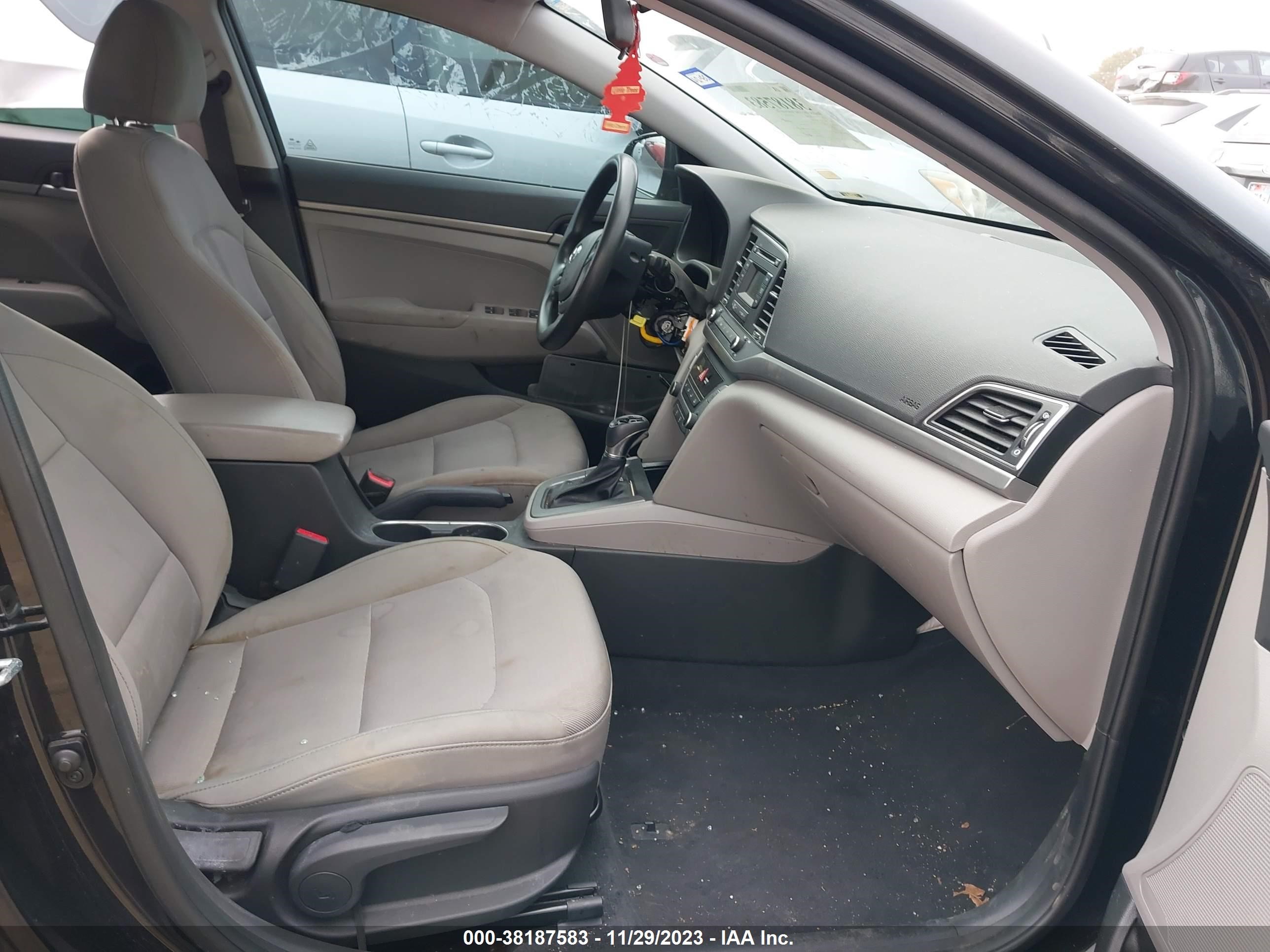 Photo 4 VIN: 5NPD74LF7JH314768 - HYUNDAI ELANTRA 