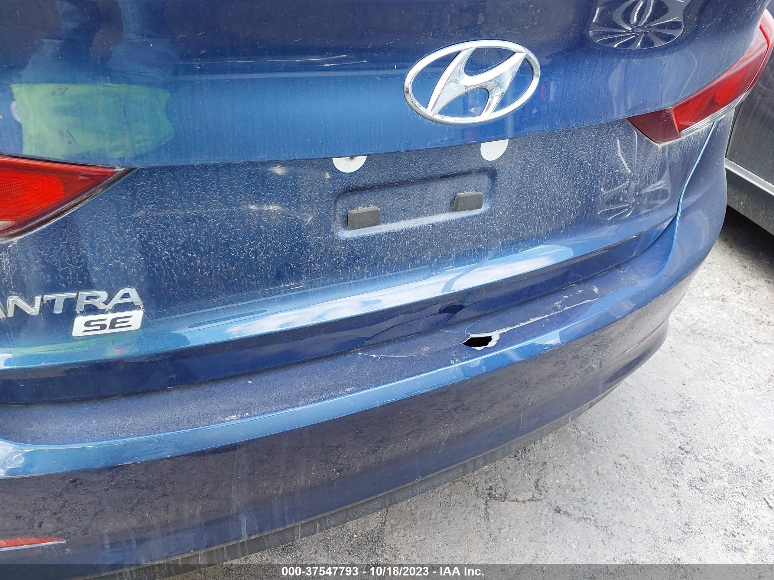 Photo 10 VIN: 5NPD74LF7JH323826 - HYUNDAI ELANTRA 