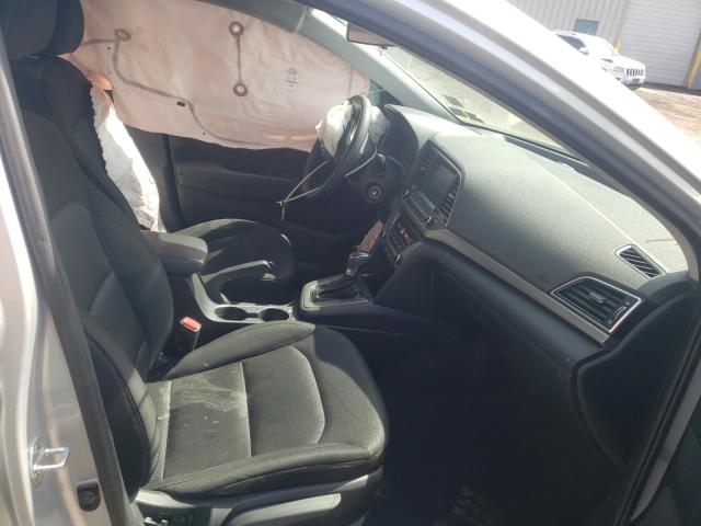 Photo 4 VIN: 5NPD74LF7JH367888 - HYUNDAI ELANTRA 