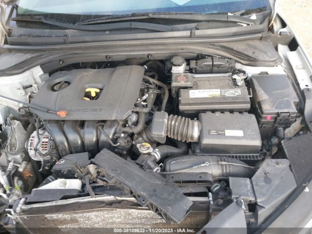 Photo 9 VIN: 5NPD74LF7KH406786 - HYUNDAI ELANTRA 