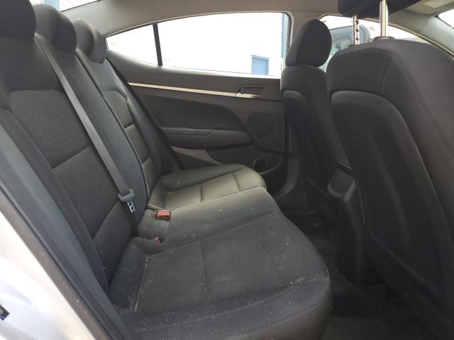 Photo 9 VIN: 5NPD74LF7KH413799 - HYUNDAI ELANTRA SE 