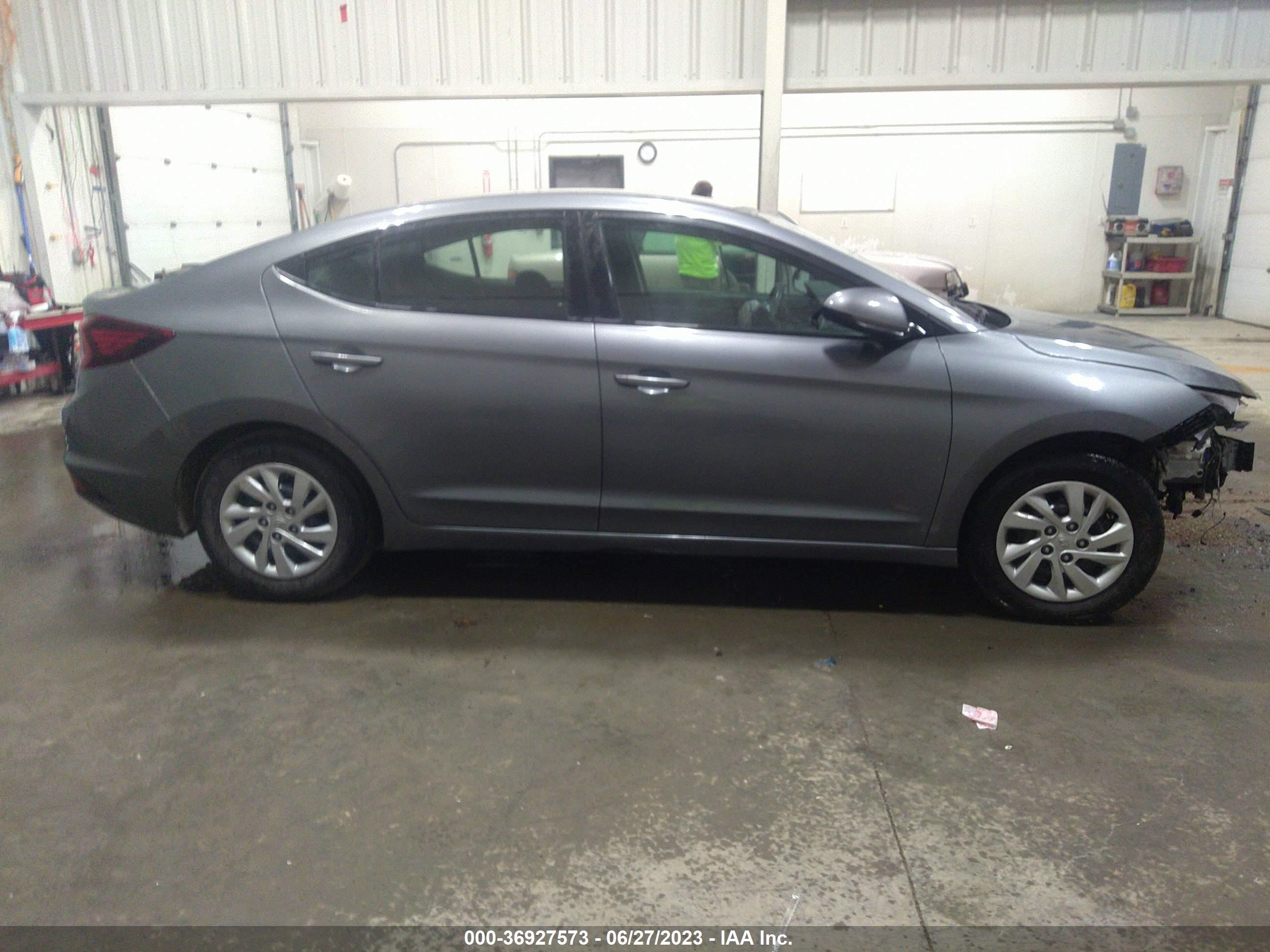 Photo 13 VIN: 5NPD74LF7KH470679 - HYUNDAI ELANTRA 