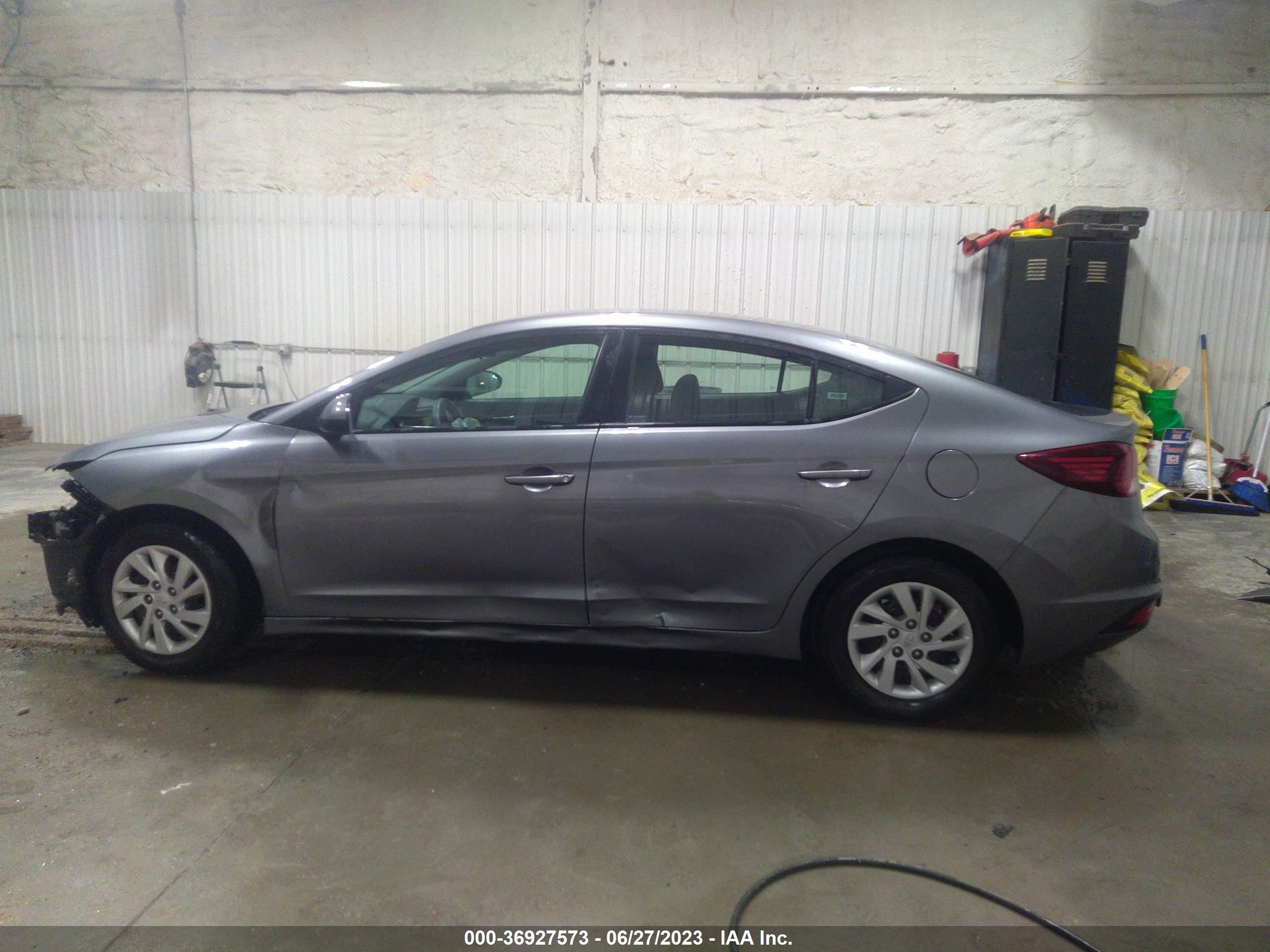 Photo 14 VIN: 5NPD74LF7KH470679 - HYUNDAI ELANTRA 