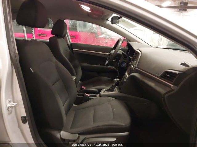 Photo 4 VIN: 5NPD74LF7KH474506 - HYUNDAI ELANTRA 