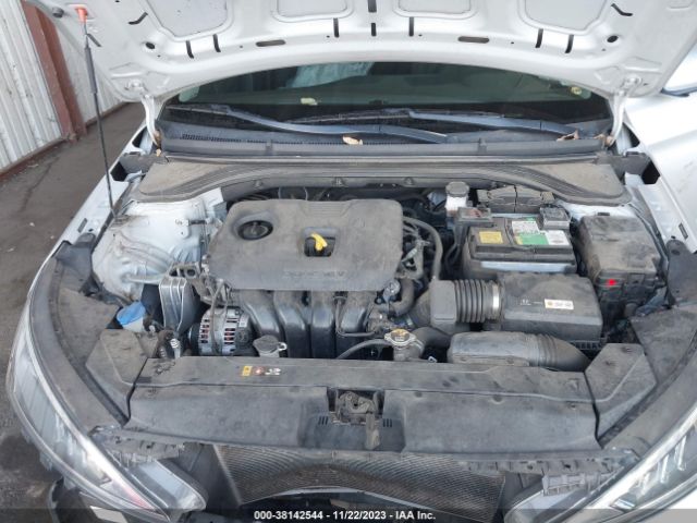 Photo 9 VIN: 5NPD74LF7KH480709 - HYUNDAI ELANTRA 