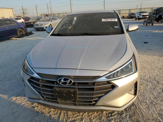 Photo 4 VIN: 5NPD74LF7KH486879 - HYUNDAI ELANTRA SE 