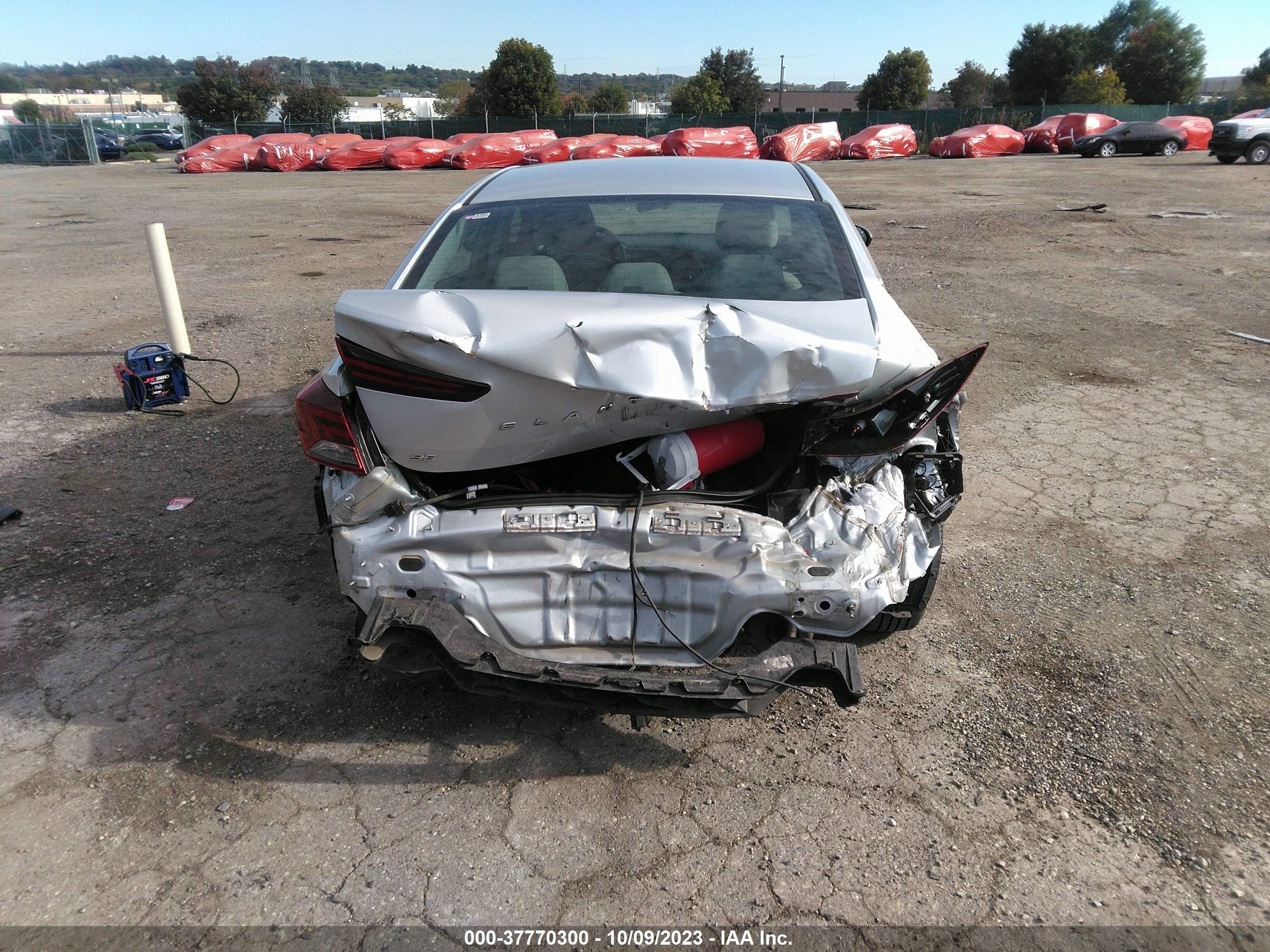 Photo 5 VIN: 5NPD74LF7KH486915 - HYUNDAI ELANTRA 