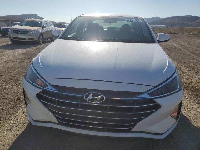 Photo 4 VIN: 5NPD74LF7KH497011 - HYUNDAI ELANTRA SE 