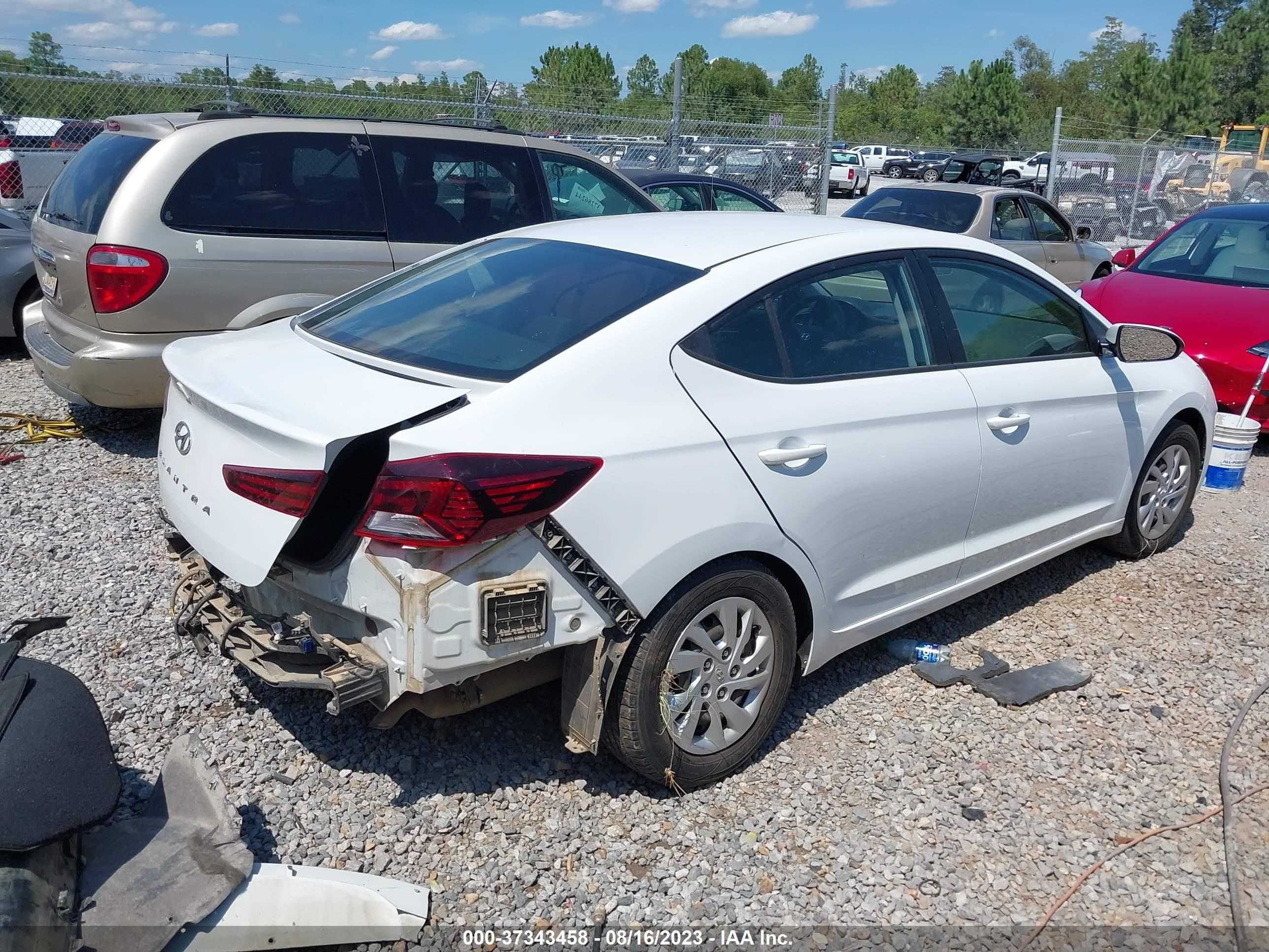 Photo 3 VIN: 5NPD74LF7LH543552 - HYUNDAI ELANTRA 