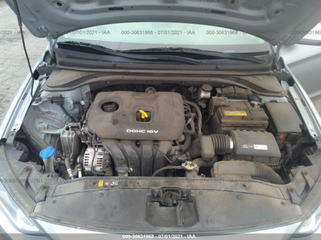 Photo 9 VIN: 5NPD74LF8HH065570 - HYUNDAI ELANTRA 