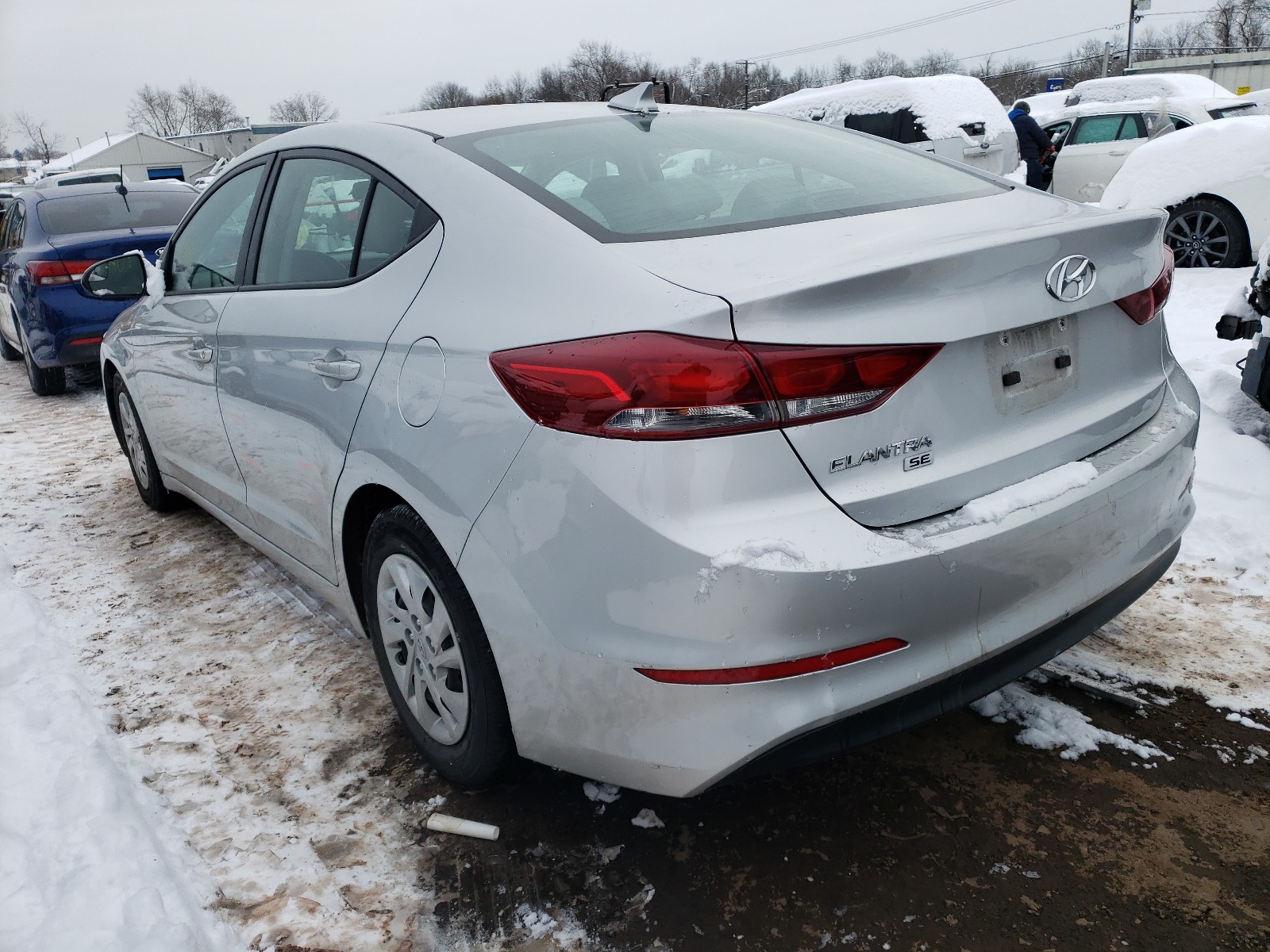 Photo 2 VIN: 5NPD74LF8HH092753 - HYUNDAI ELANTRA SE 