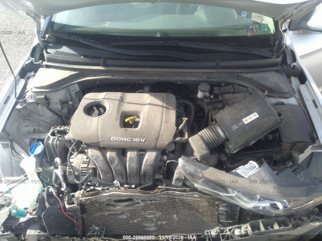 Photo 9 VIN: 5NPD74LF8HH102715 - HYUNDAI ELANTRA 