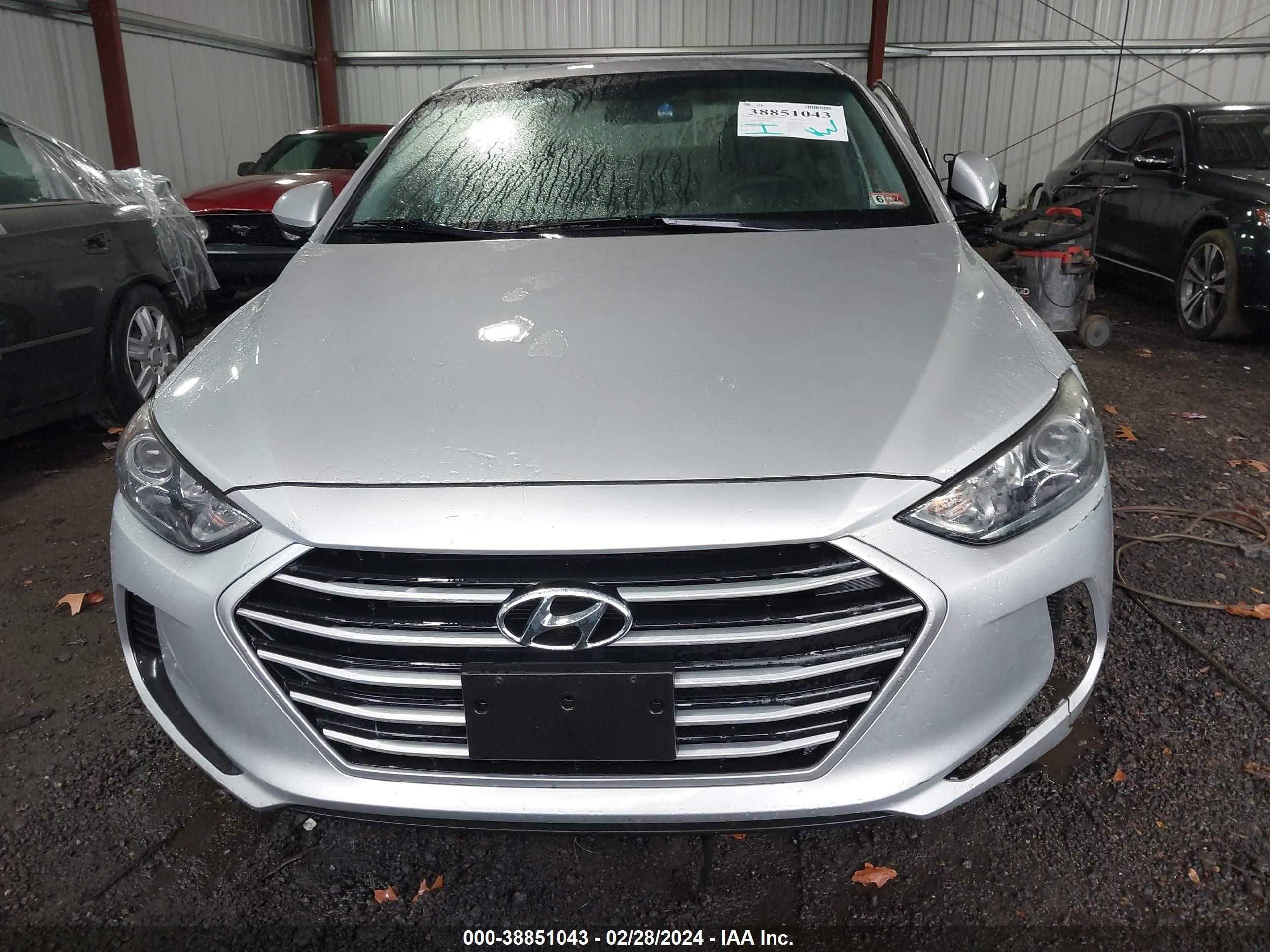 Photo 11 VIN: 5NPD74LF8HH144995 - HYUNDAI ELANTRA 