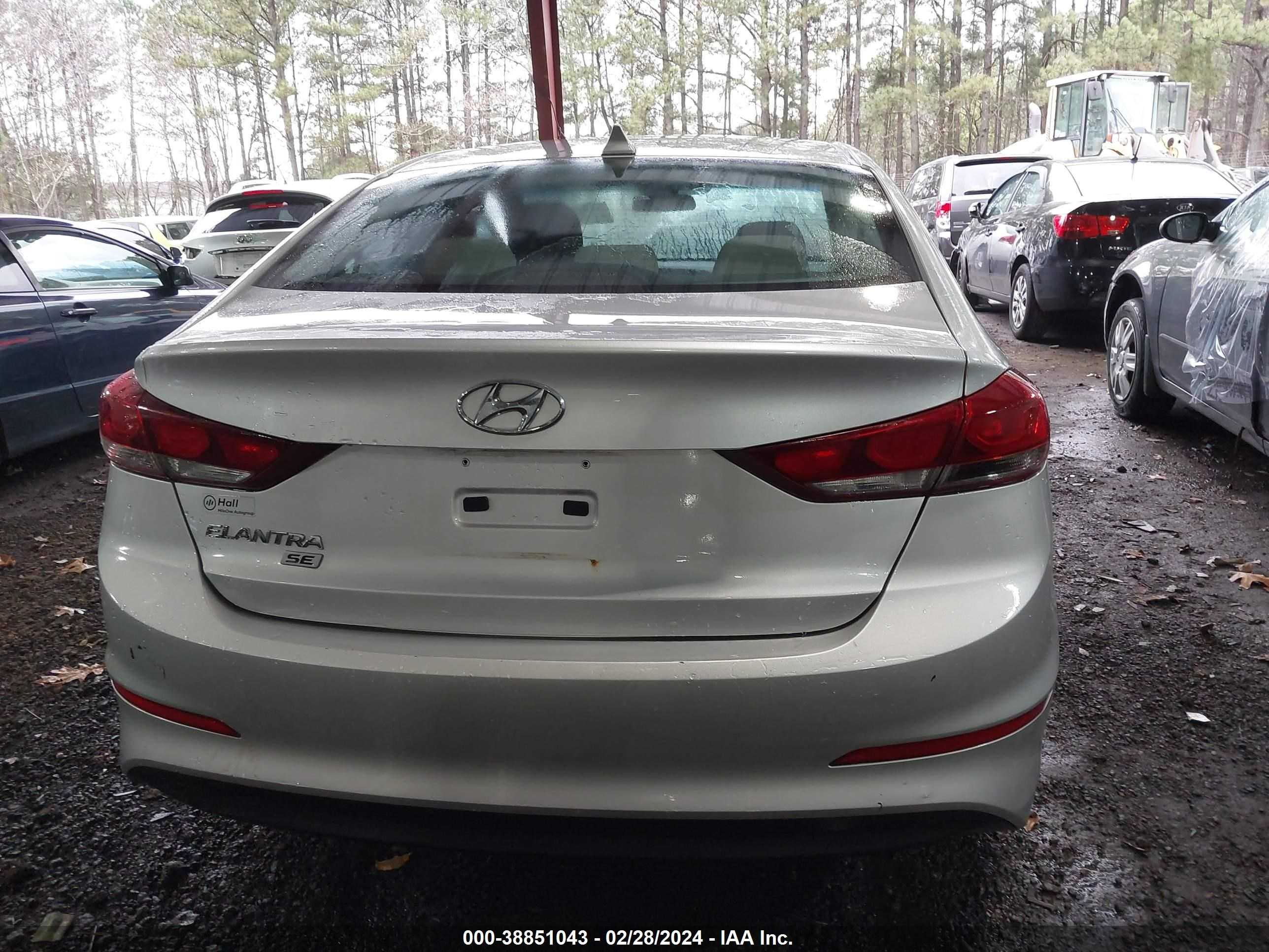 Photo 15 VIN: 5NPD74LF8HH144995 - HYUNDAI ELANTRA 