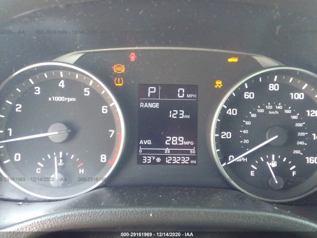 Photo 6 VIN: 5NPD74LF8HH185742 - HYUNDAI ELANTRA 