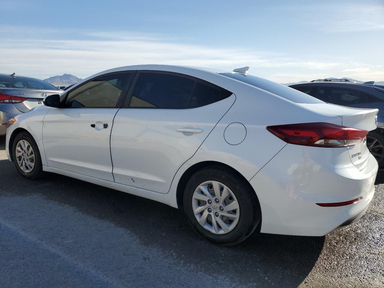 Photo 1 VIN: 5NPD74LF8HH191346 - HYUNDAI ELANTRA 