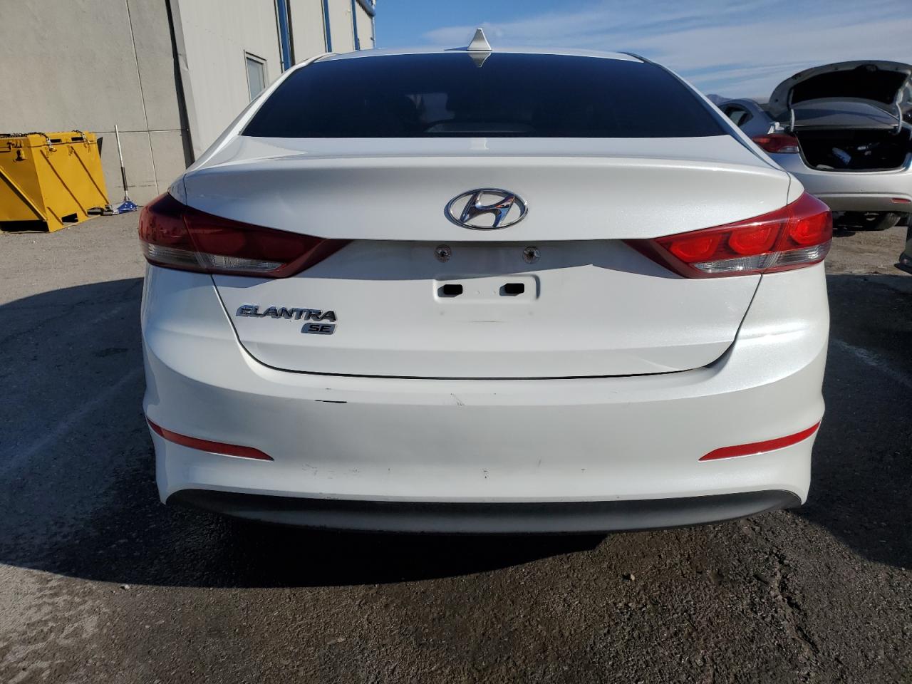 Photo 5 VIN: 5NPD74LF8HH191346 - HYUNDAI ELANTRA 