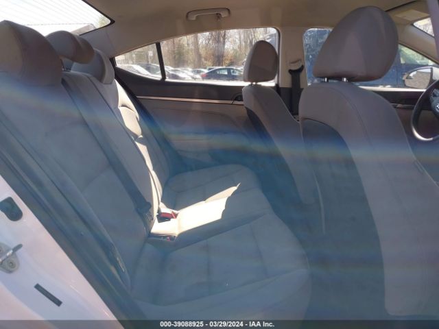 Photo 7 VIN: 5NPD74LF8HH202720 - HYUNDAI ELANTRA 