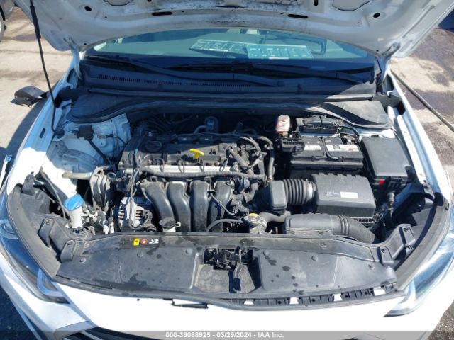 Photo 9 VIN: 5NPD74LF8HH202720 - HYUNDAI ELANTRA 