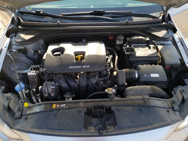 Photo 6 VIN: 5NPD74LF8HH212809 - HYUNDAI ELANTRA SE 