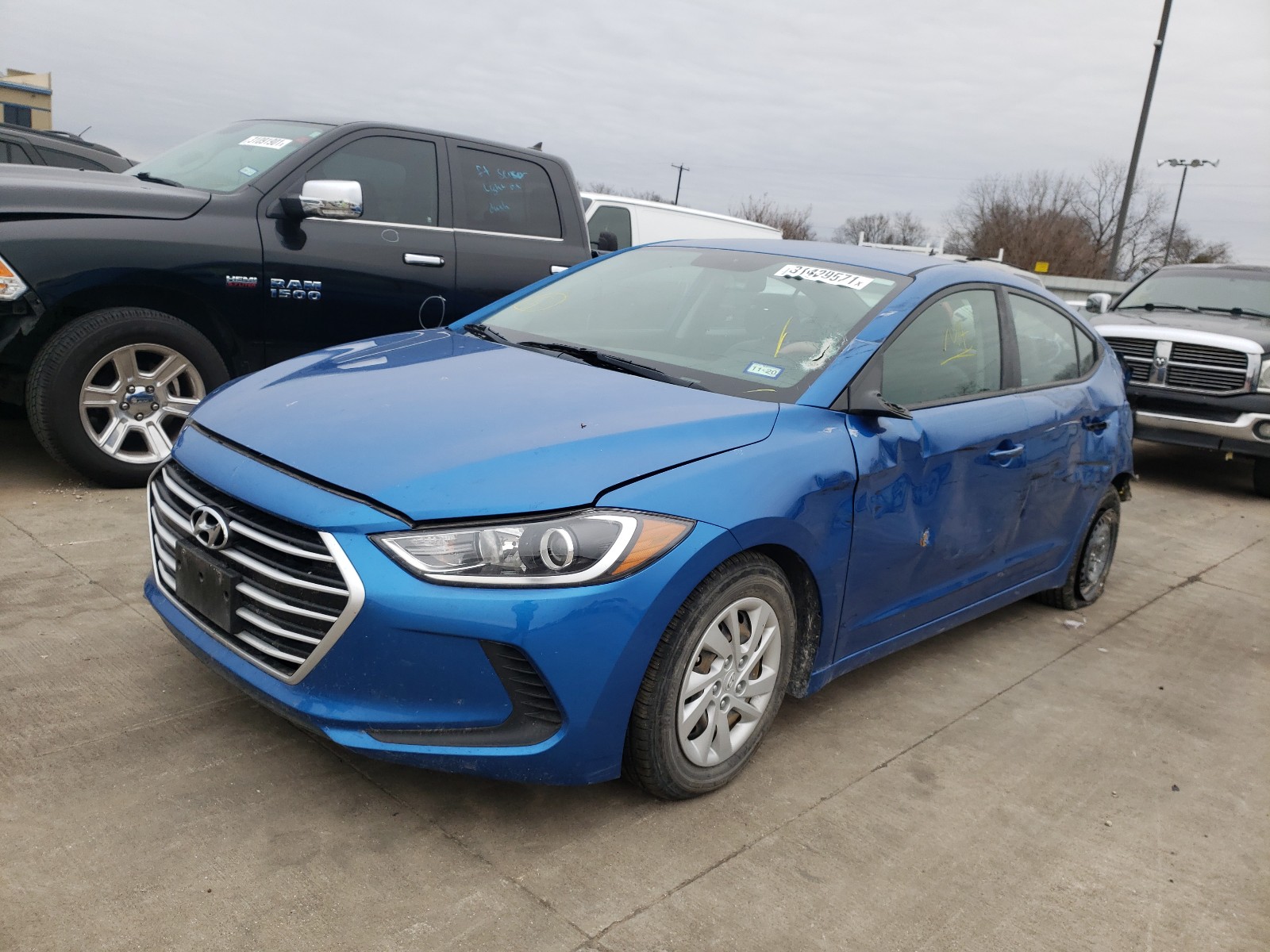 Photo 1 VIN: 5NPD74LF8JH283644 - HYUNDAI ELANTRA SE 