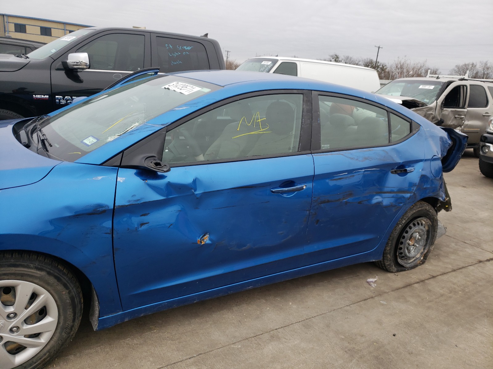 Photo 8 VIN: 5NPD74LF8JH283644 - HYUNDAI ELANTRA SE 