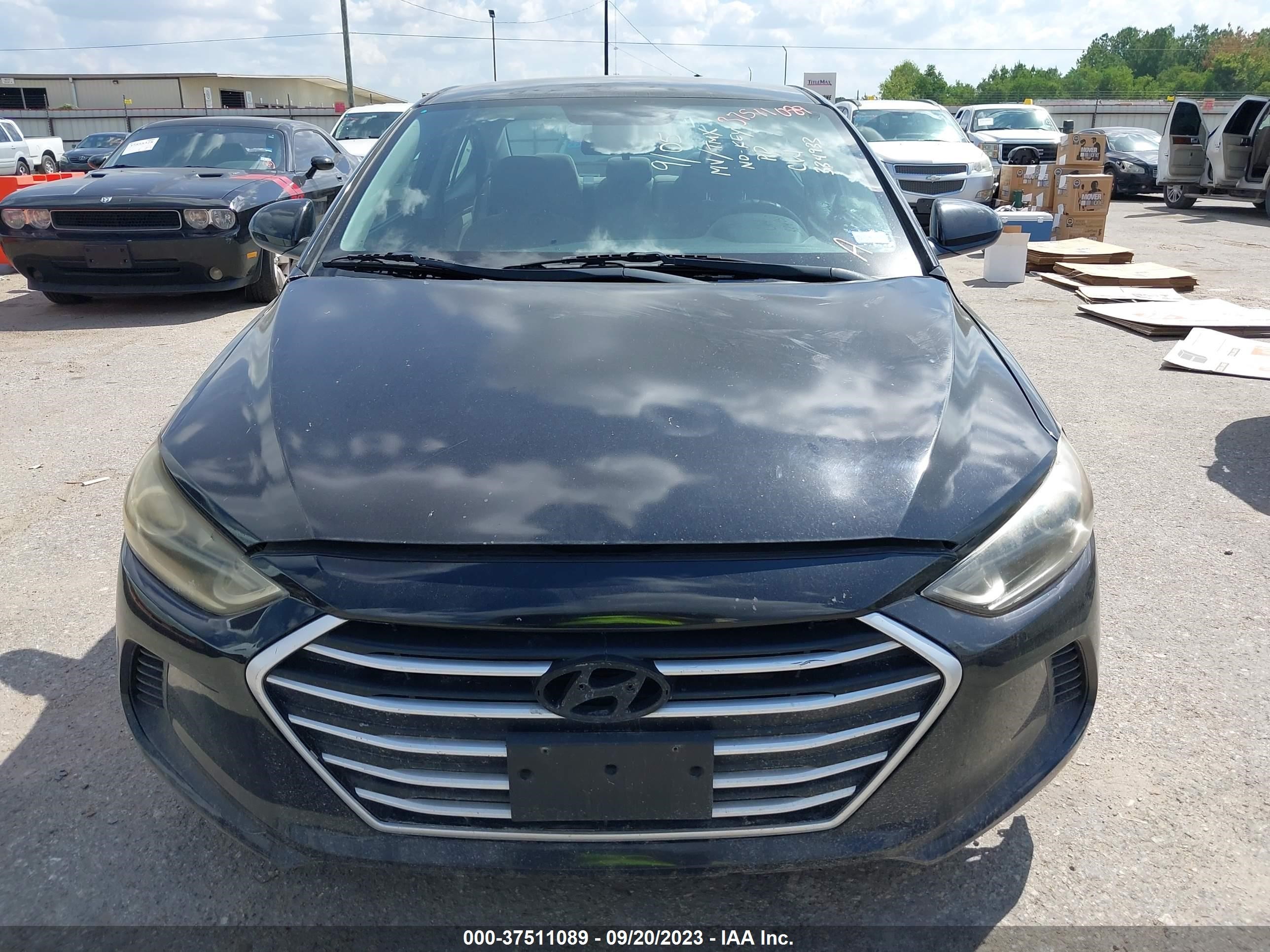 Photo 11 VIN: 5NPD74LF8JH334933 - HYUNDAI ELANTRA 