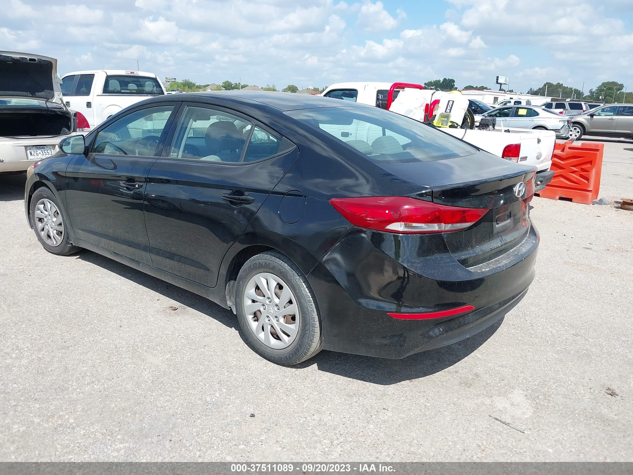 Photo 2 VIN: 5NPD74LF8JH334933 - HYUNDAI ELANTRA 