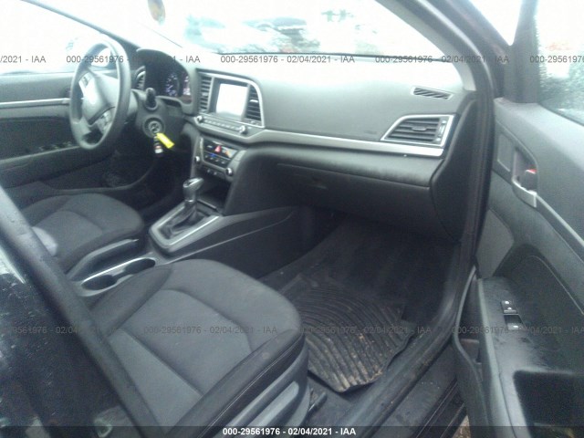 Photo 4 VIN: 5NPD74LF8JH395456 - HYUNDAI ELANTRA 