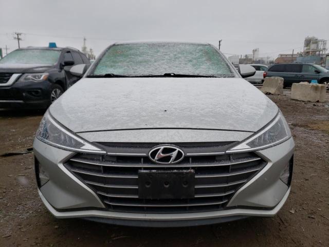 Photo 4 VIN: 5NPD74LF8KH424245 - HYUNDAI ELANTRA SE 