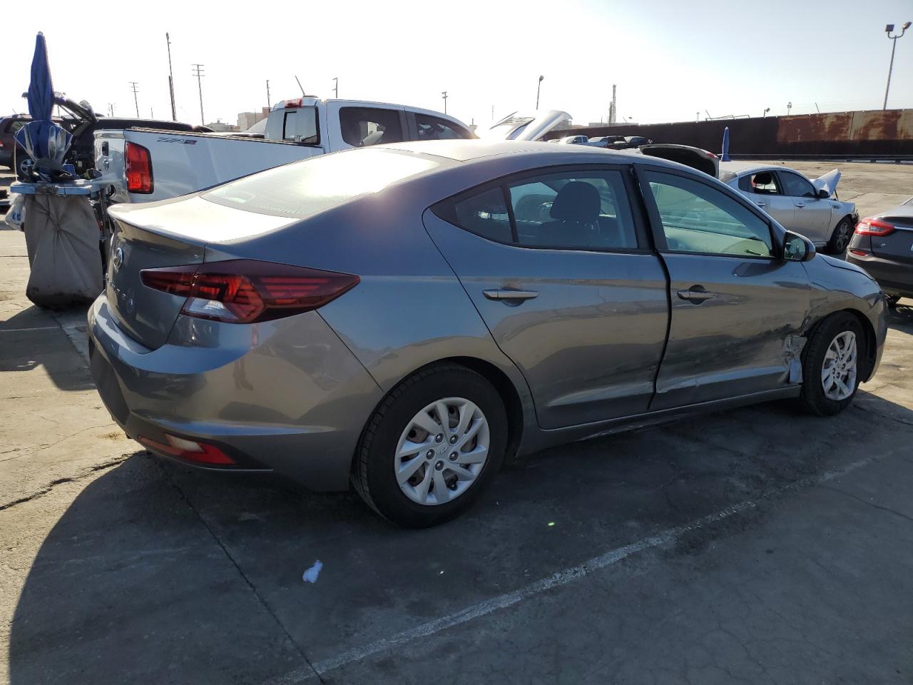 Photo 2 VIN: 5NPD74LF8KH435097 - HYUNDAI ELANTRA 