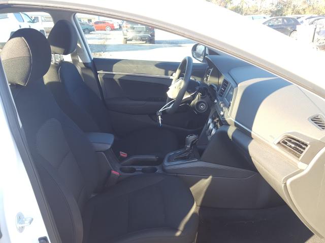 Photo 4 VIN: 5NPD74LF8KH439635 - HYUNDAI ELANTRA SE 