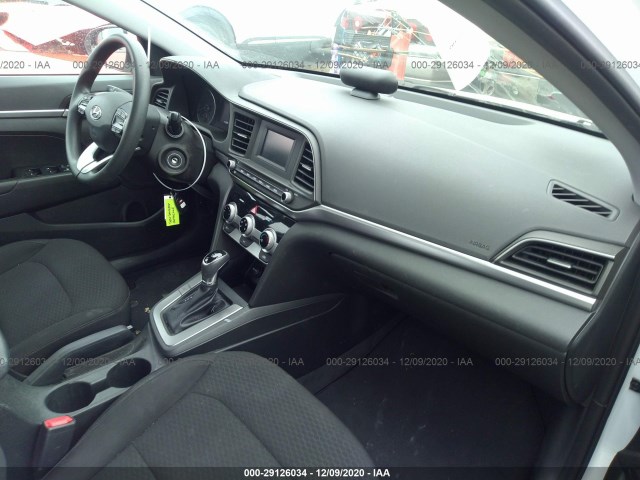 Photo 4 VIN: 5NPD74LF8KH469377 - HYUNDAI ELANTRA 