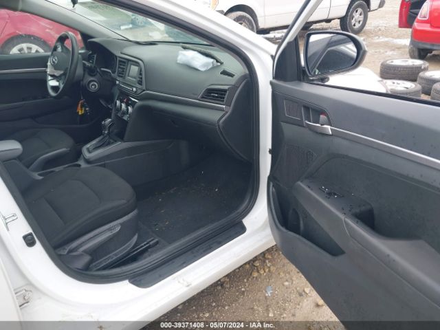 Photo 4 VIN: 5NPD74LF8KH474076 - HYUNDAI ELANTRA 