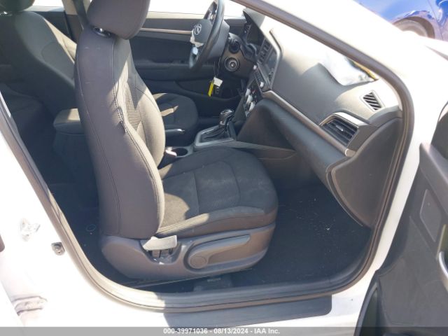 Photo 4 VIN: 5NPD74LF8KH474076 - HYUNDAI ELANTRA 