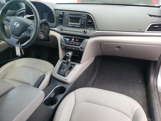 Photo 8 VIN: 5NPD74LF9HH067599 - HYUNDAI ELANTRA SE 