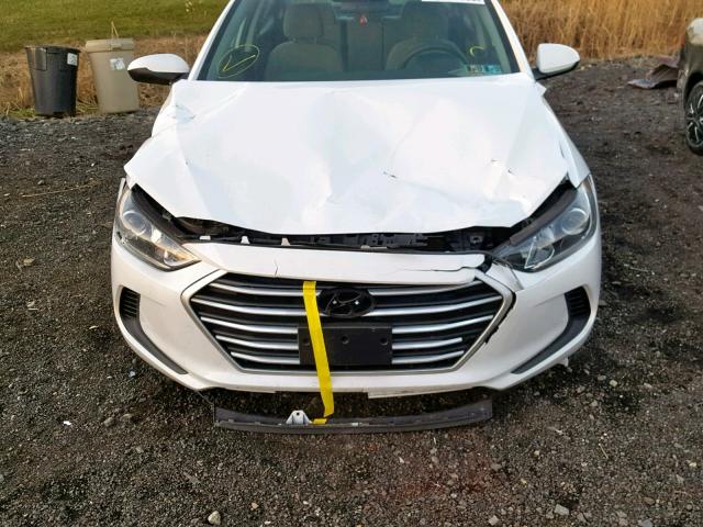 Photo 8 VIN: 5NPD74LF9HH147176 - HYUNDAI ELANTRA SE 