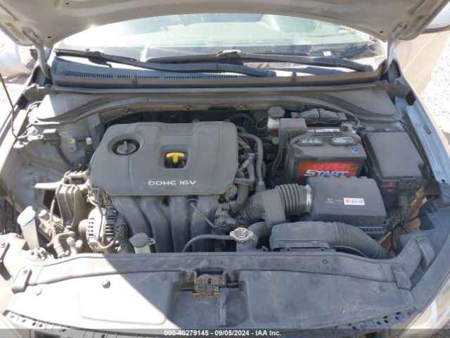 Photo 9 VIN: 5NPD74LF9HH153642 - HYUNDAI ELANTRA 