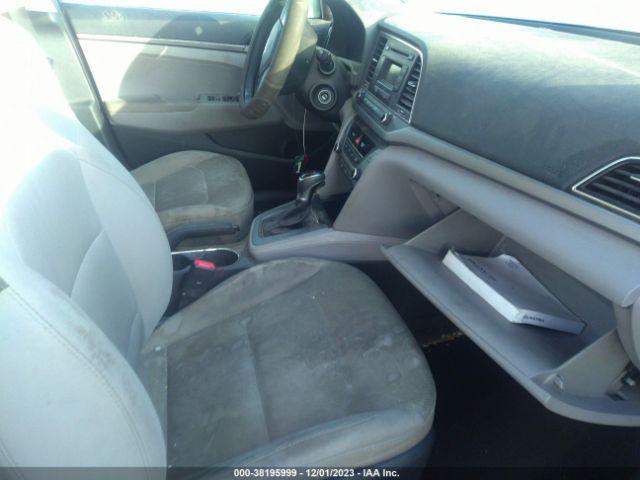 Photo 4 VIN: 5NPD74LF9HH170389 - HYUNDAI ELANTRA 