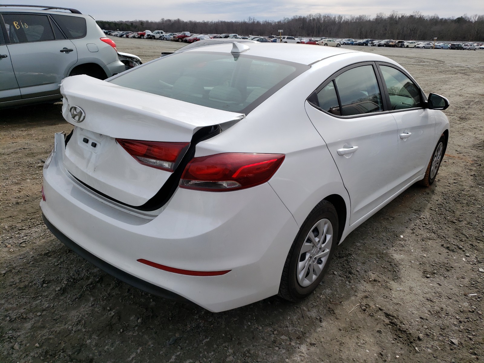 Photo 3 VIN: 5NPD74LF9HH176421 - HYUNDAI ELANTRA SE 