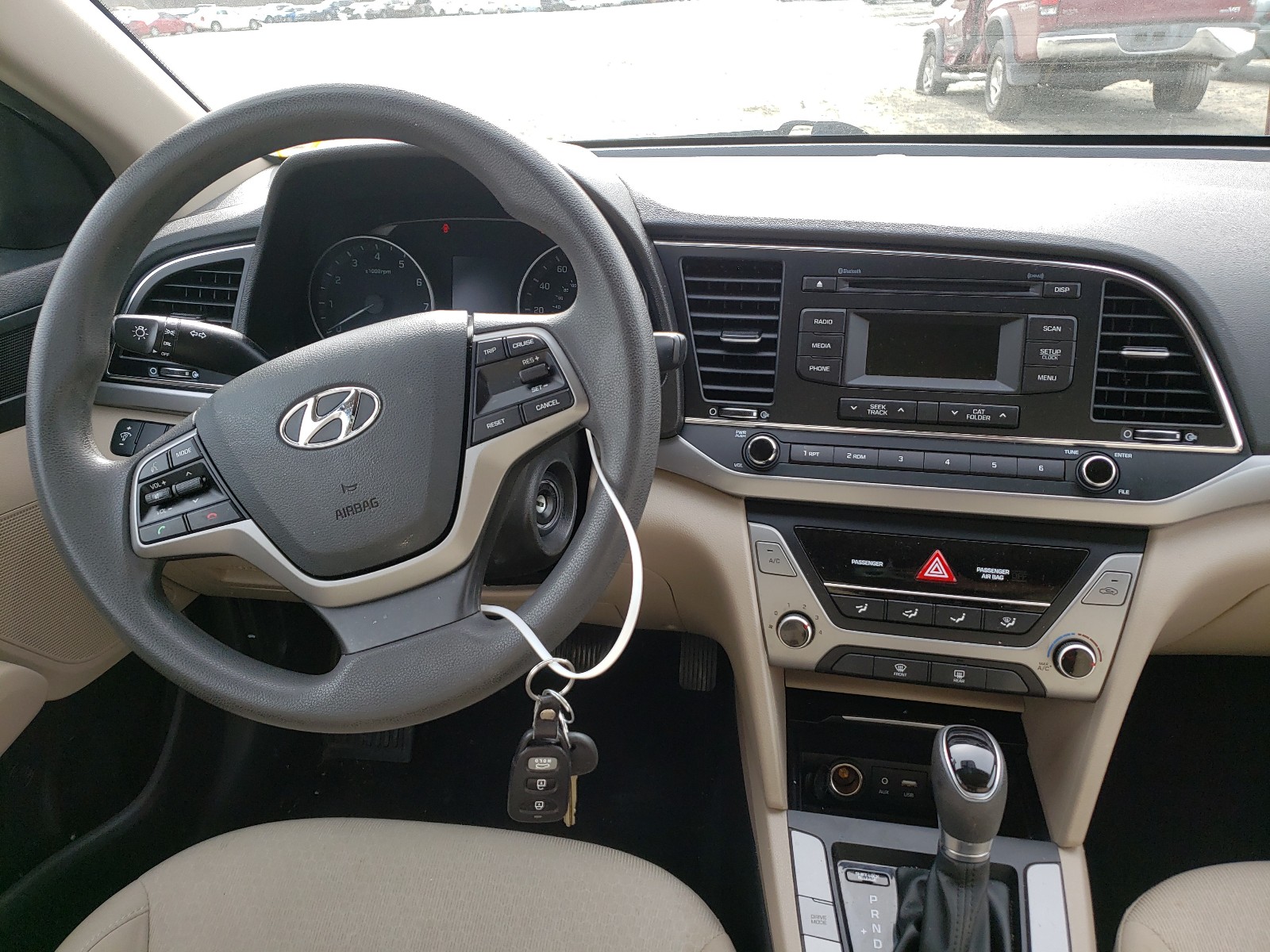 Photo 8 VIN: 5NPD74LF9HH176421 - HYUNDAI ELANTRA SE 