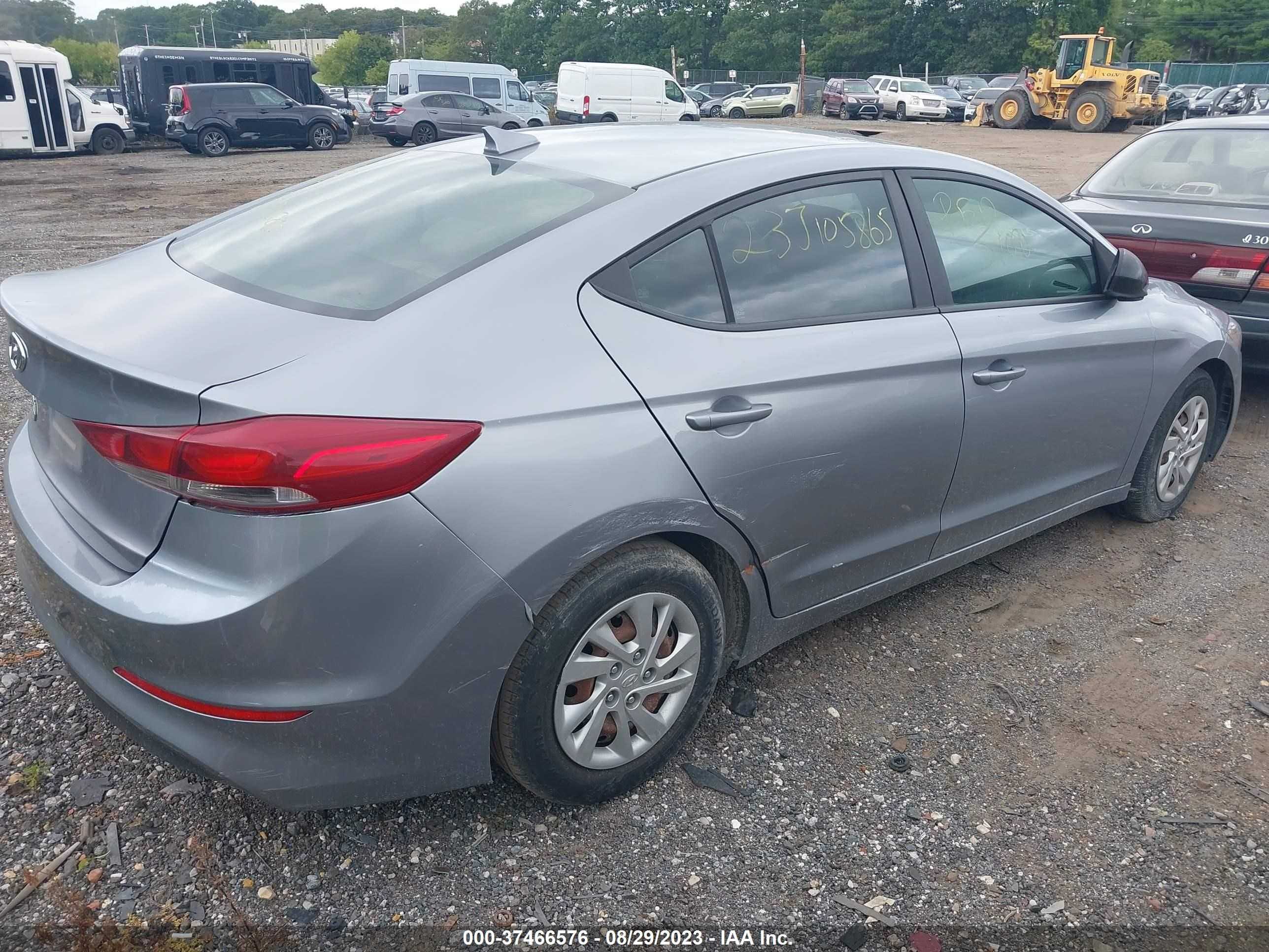 Photo 3 VIN: 5NPD74LF9HH192702 - HYUNDAI ELANTRA 